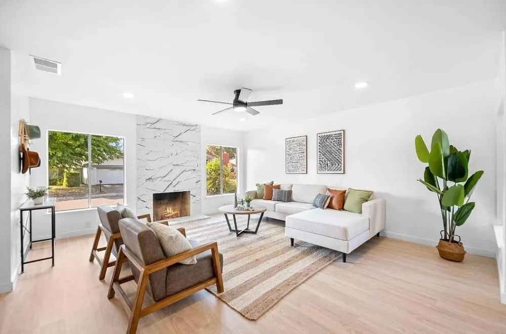 Slide of Dash Handyman