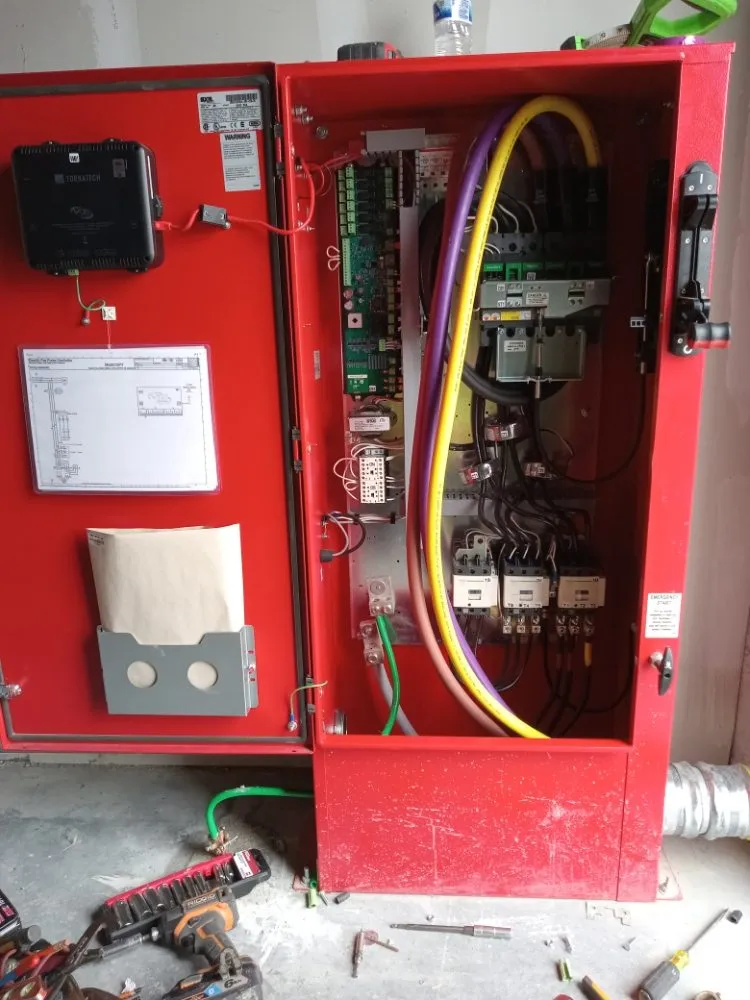 Slide of Dave'$ Electric