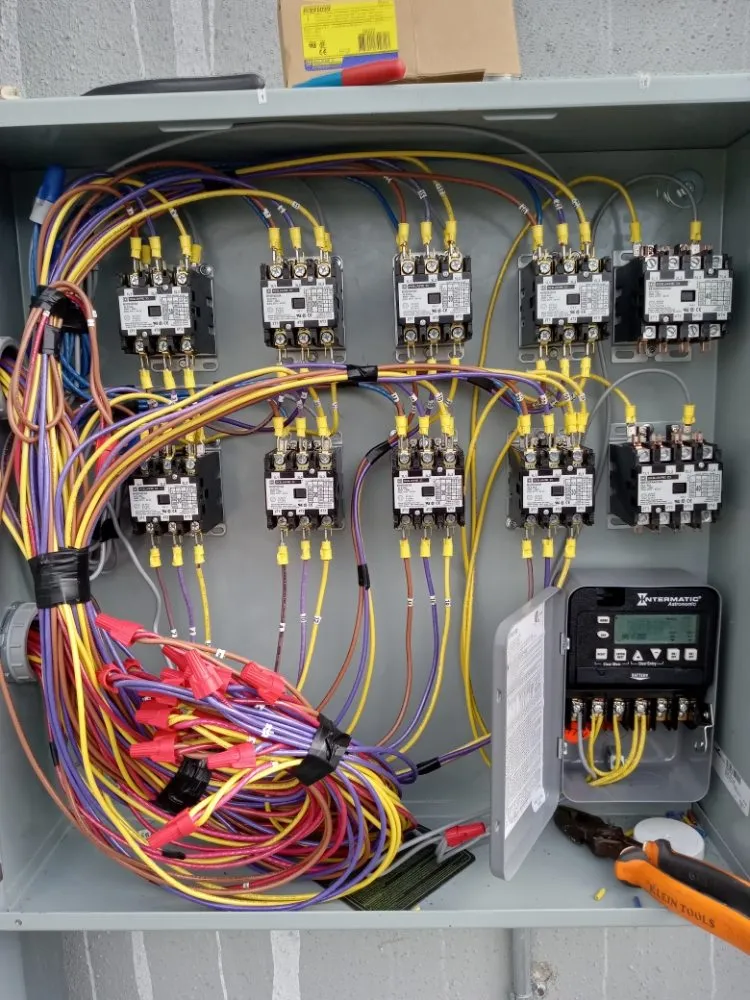 Slide of Dave'$ Electric