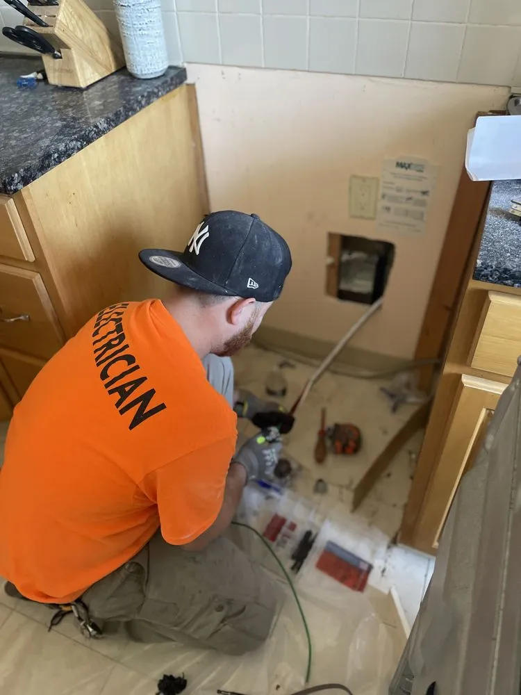 Slide of Daven Electric