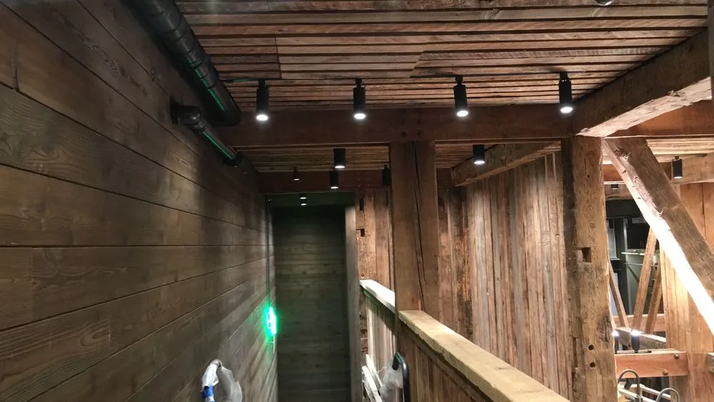 Slide of Dave’s Electric