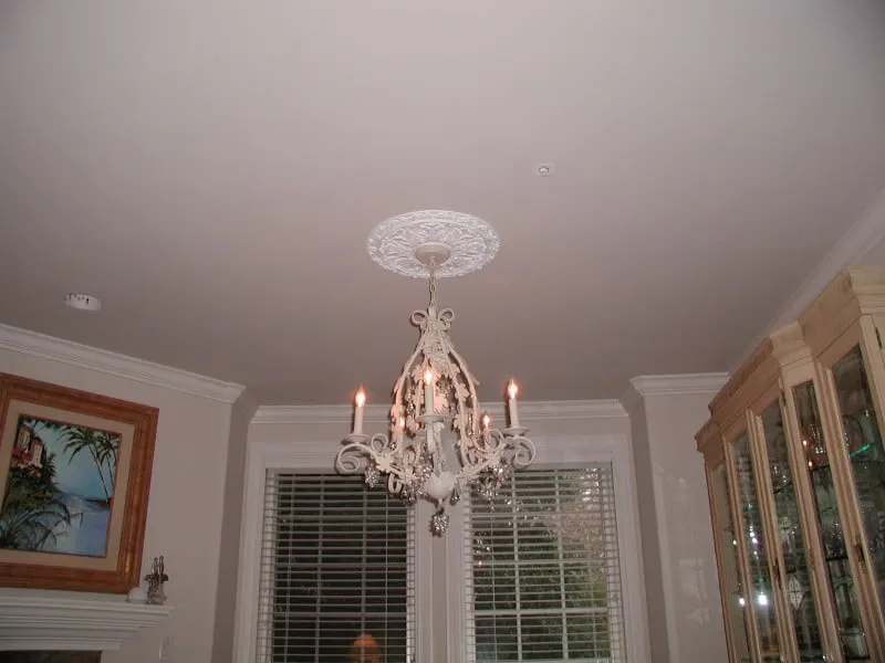 Slide of Dave's Lighting & Electrical