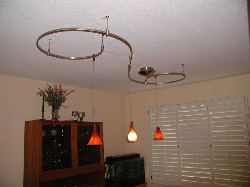 Slide of Dave's Lighting & Electrical