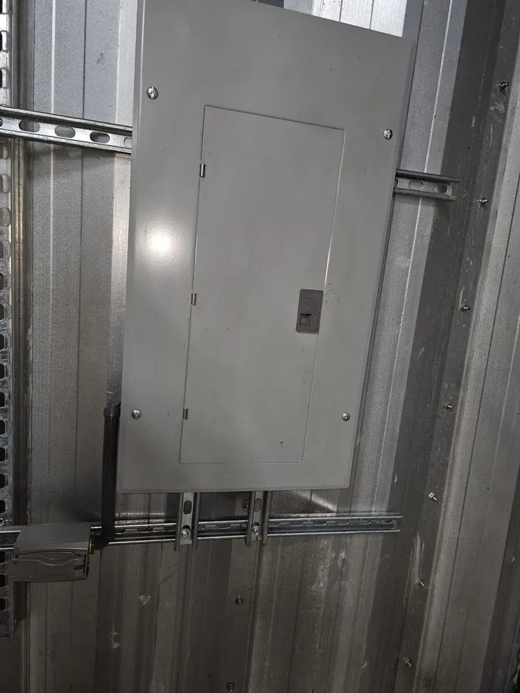 Affordable electrician providing outlet and switch repair in , 