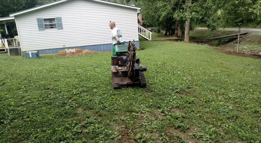 Emergency electrical service for homes in circuit breaker repair,  by 