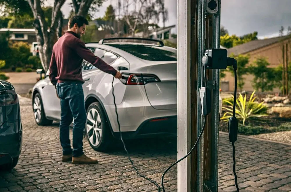 Slide of Davis Ford Electrical