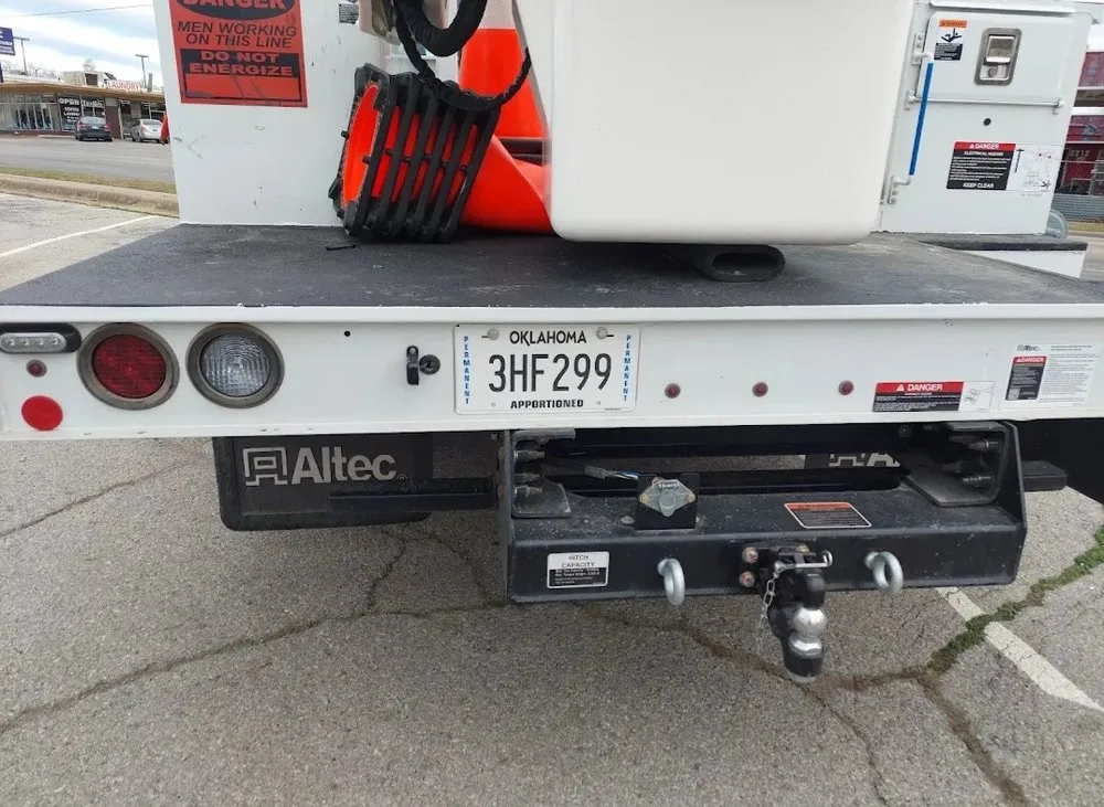 Slide of Davis H Elliot Co