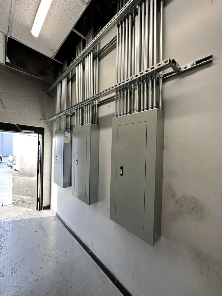 Professional circuit breaker repair experts serving San Fernando Valley, CA - Dawg Sparky