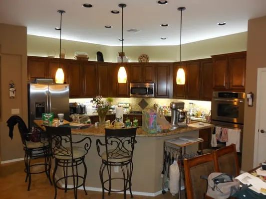 Day Break Electric Logo