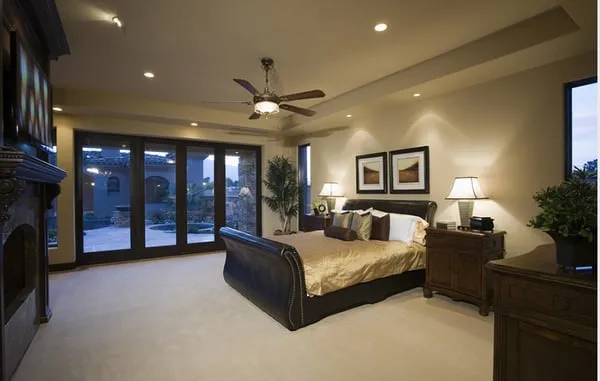 Daylight Electric Logo