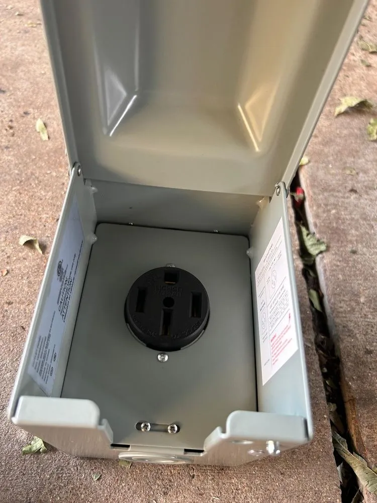 Slide of D&D Electrical Installation