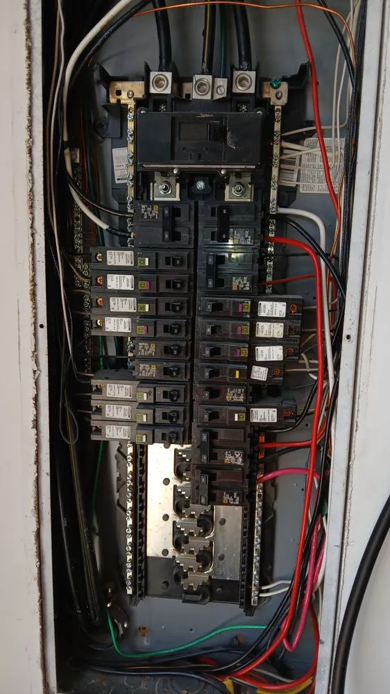 Slide of D&D Electrical Installation