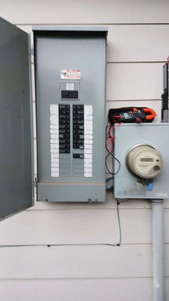 Slide of D&D Electrical Installation