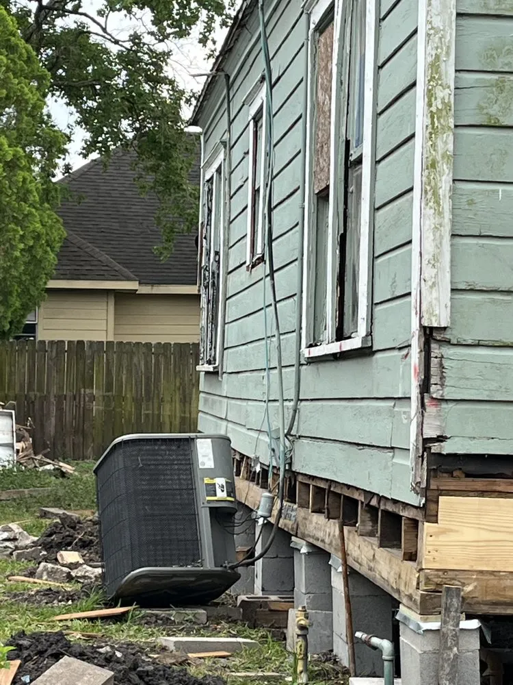 Slide of DDS Contractors