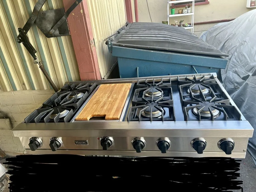 Slide of De La Torre Construction