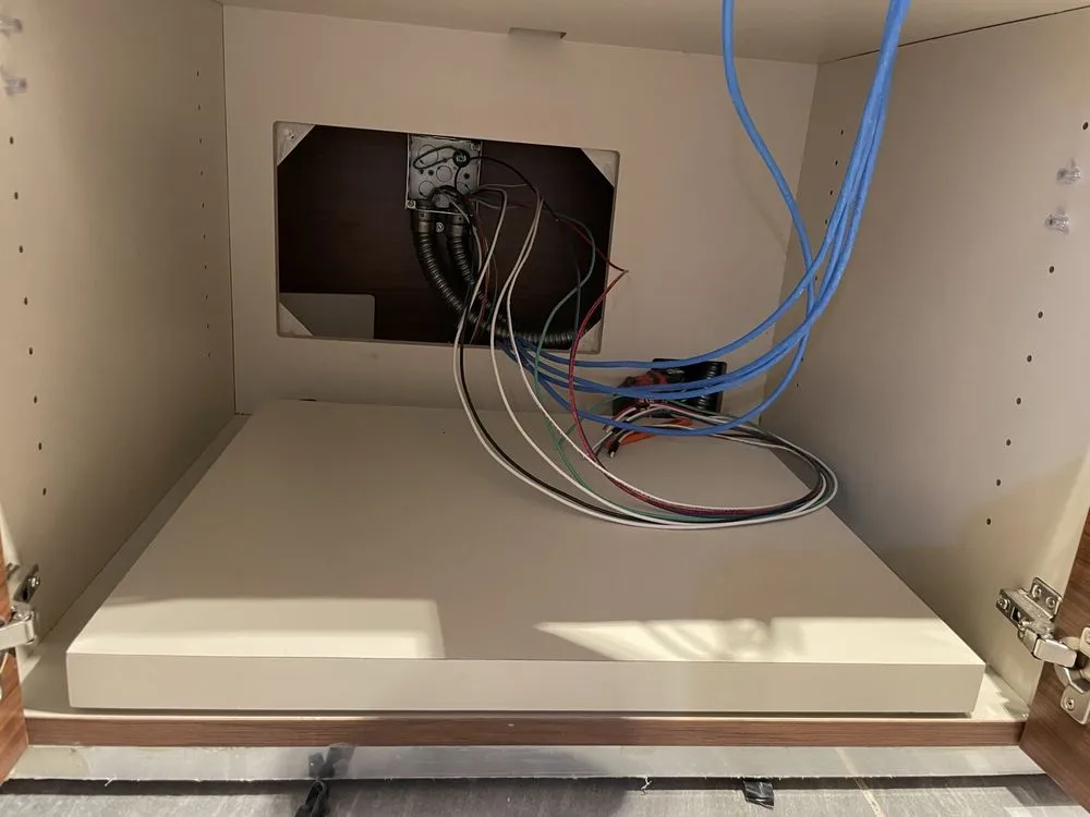 Emergency circuit breaker repair service in ,  - Dead Electrical Services