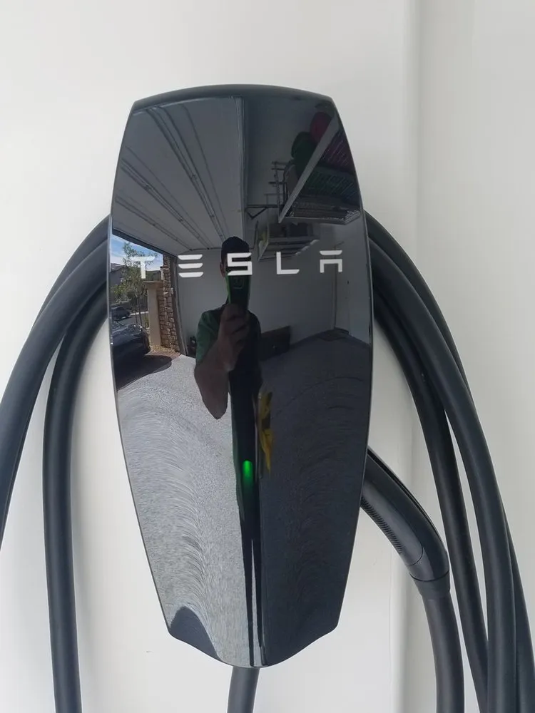 Emergency circuit breaker repair in ,  by Dead On Electrical Services