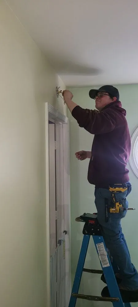 Affordable electrician providing electrical repair in Harpers Ferry, WV - Dead Rock Services