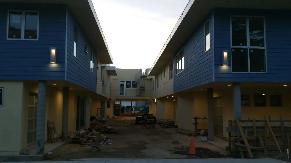 Slide of Dean's Electrical Services