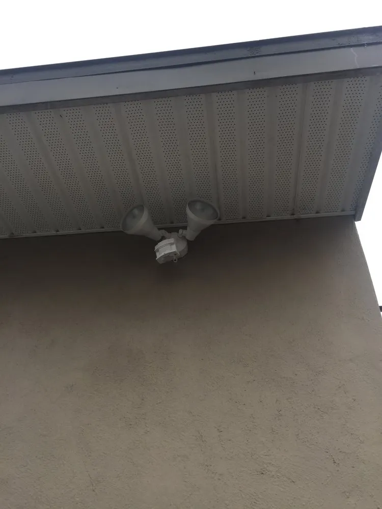 Slide of Dean’s Electrical Solution