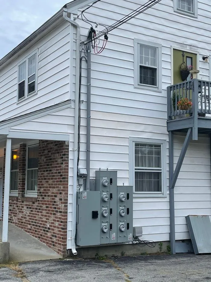 Trusted circuit breaker repair in ,  by Deary Electric & Renovations
