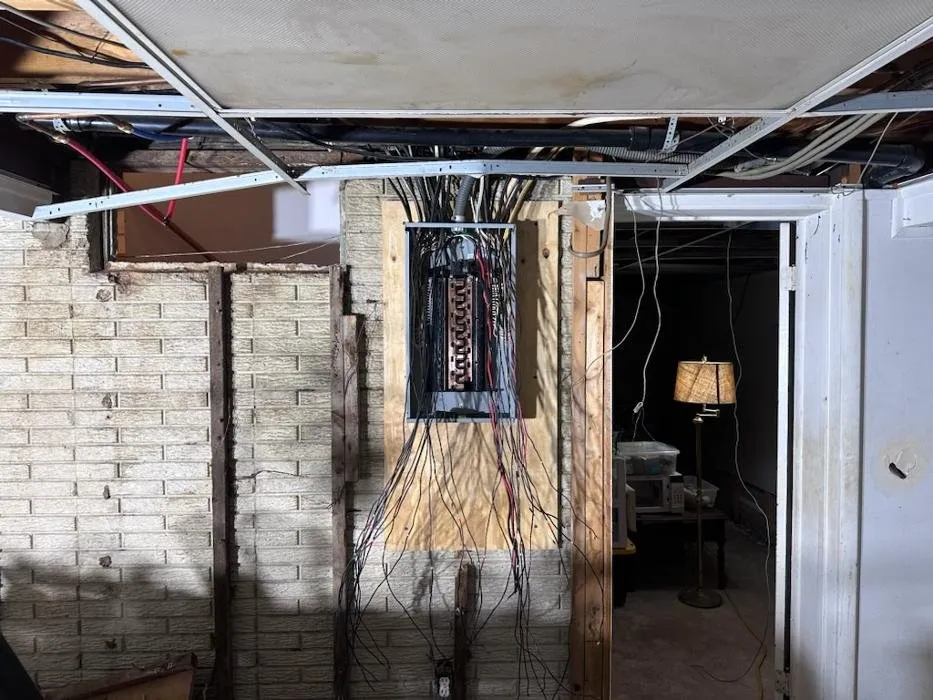 Slide of DEC Electric