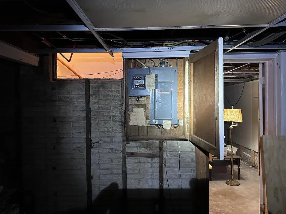 Slide of DEC Electric