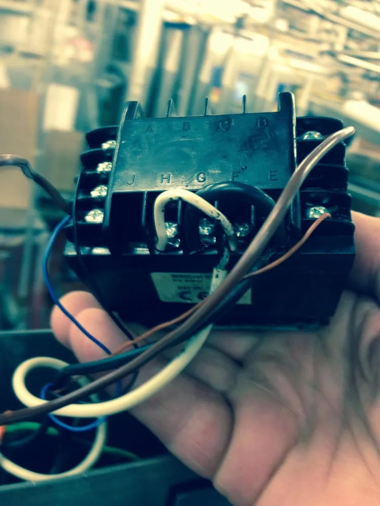 Reliable electrician providing lighting installation in Latonia, KY - Deckard Electric