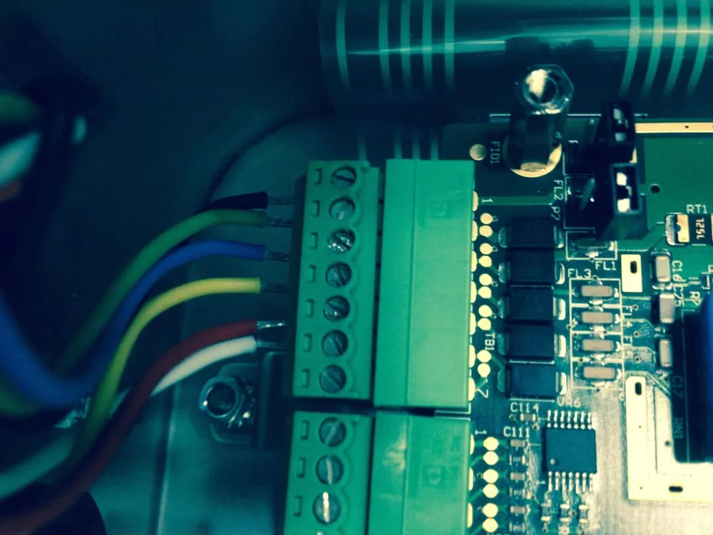 Licensed outlet and switch repair experts serving Latonia, KY - Deckard Electric