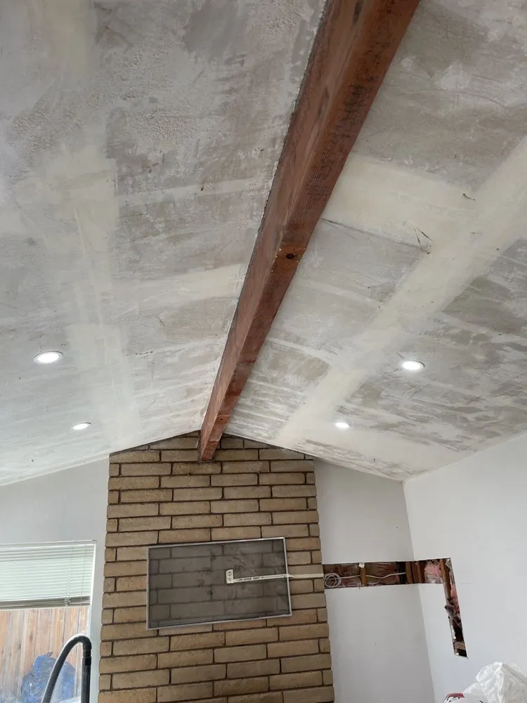 Slide of Degante Electric