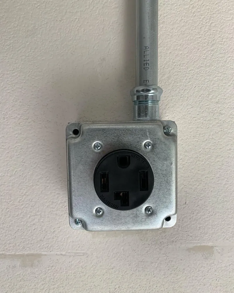 Slide of Del Rey Electrician Service