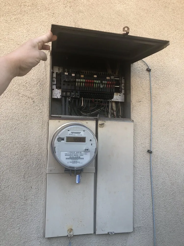 Slide of Del Rio Electric