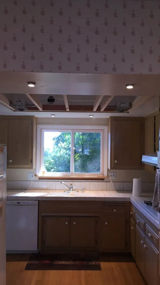 Slide of Del Toro Electric