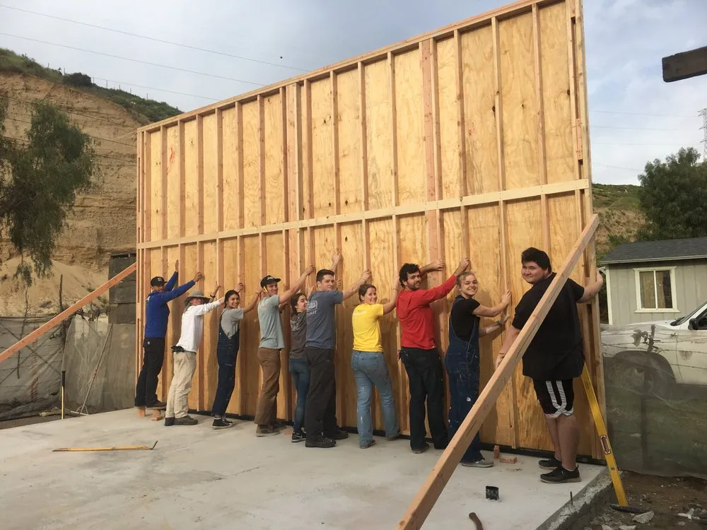 Slide of Del Toro Electric