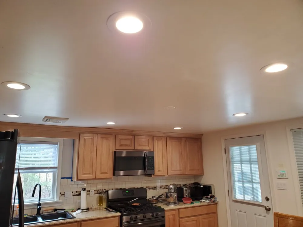 Slide of Delcollo Electric