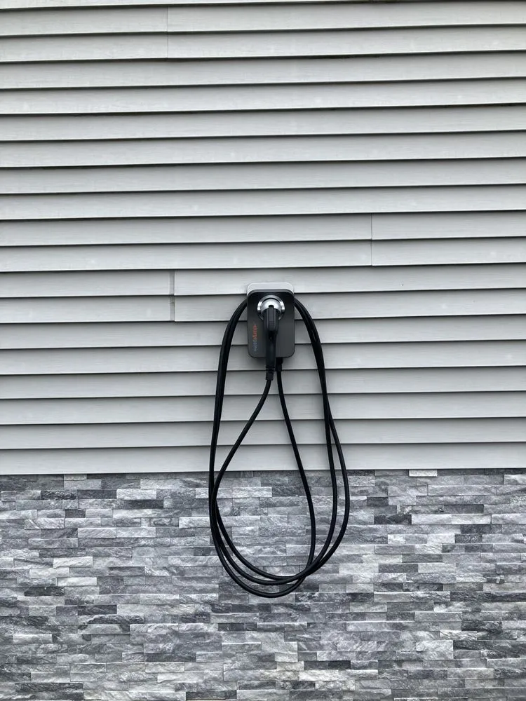 Slide of DelCore Electric