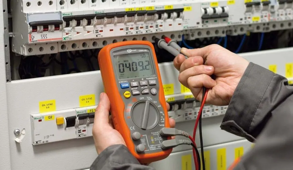 Slide of Del's Electric