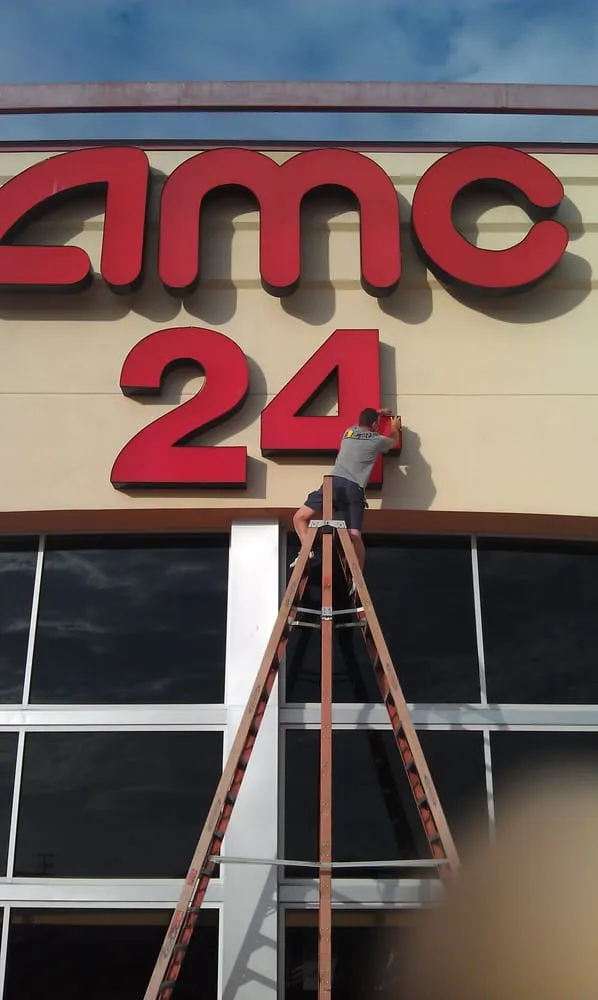 Slide of Del's Electrical Service