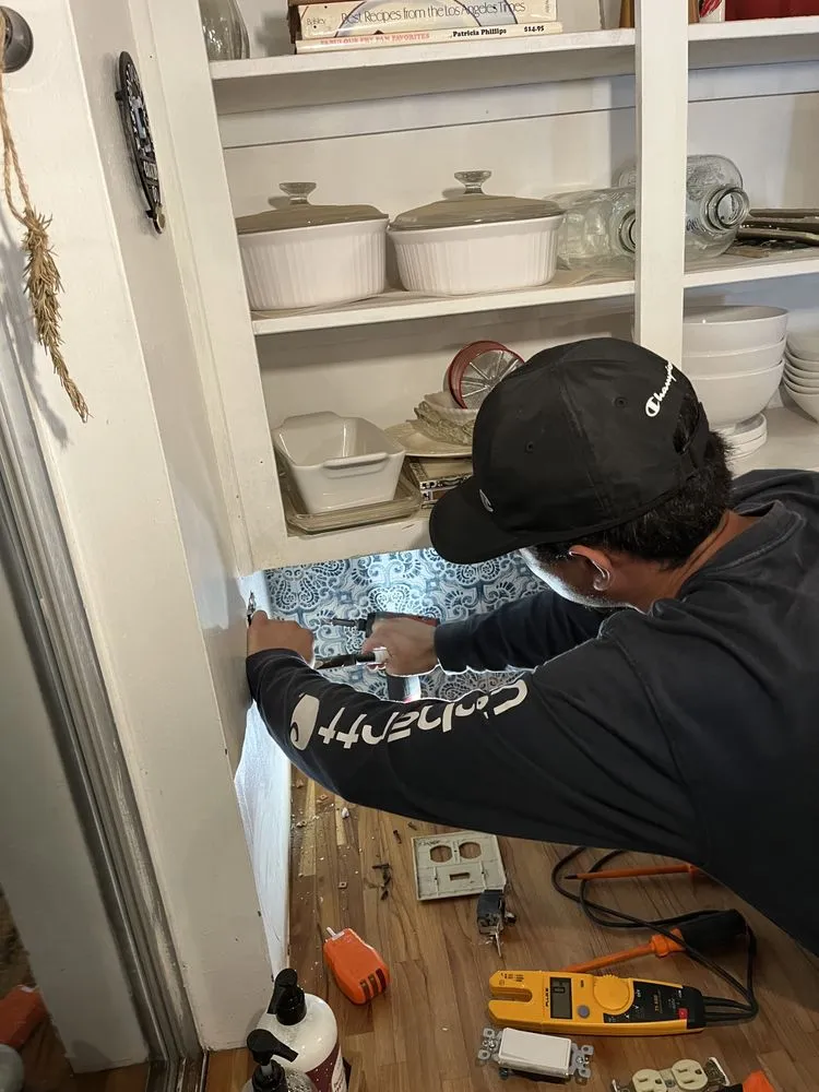 Slide of Delta Power Systems