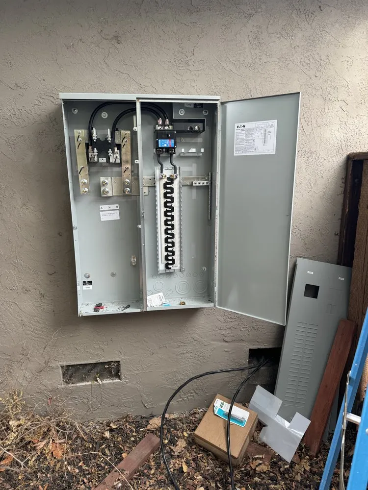 Slide of Delta Wye Electrical Services