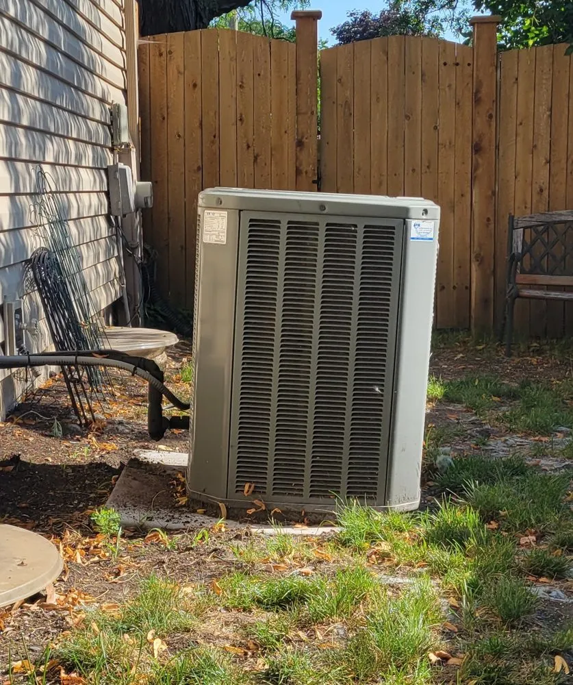 Licensed electrician providing panel upgrade in Mount Prospect, IL - Delta-Z Enterprise