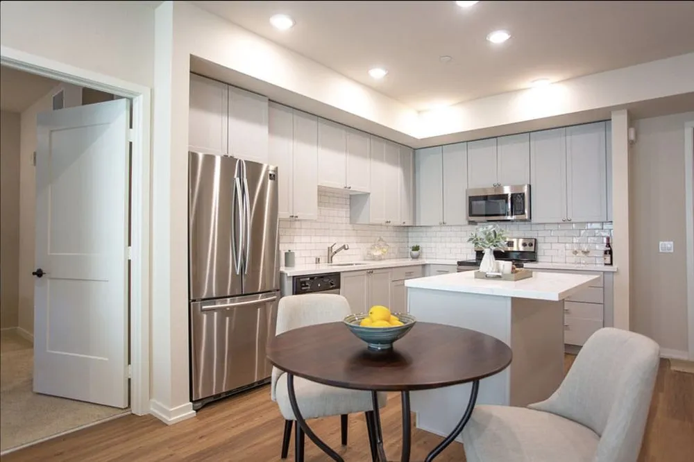 Slide of Deluxe Electric Construction