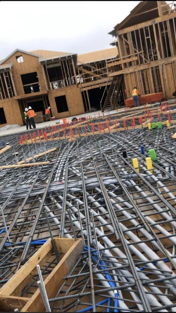 Slide of Deluxe Electric Construction