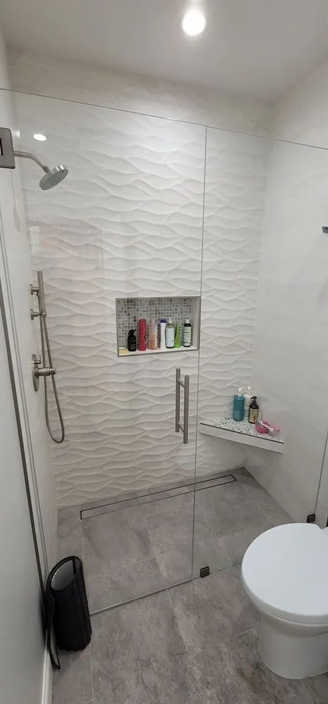 Slide of Deluxe Remodeling