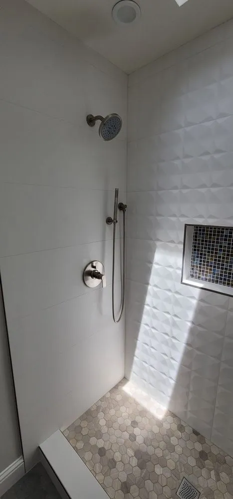 Slide of Deluxe Remodeling