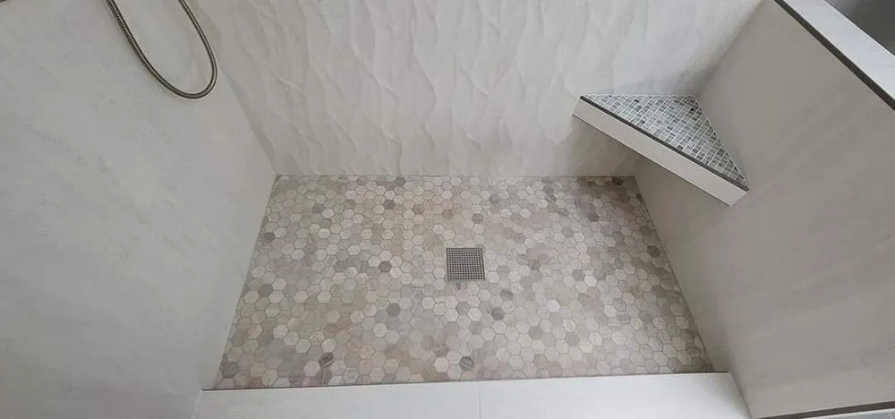 Slide of Deluxe Remodeling