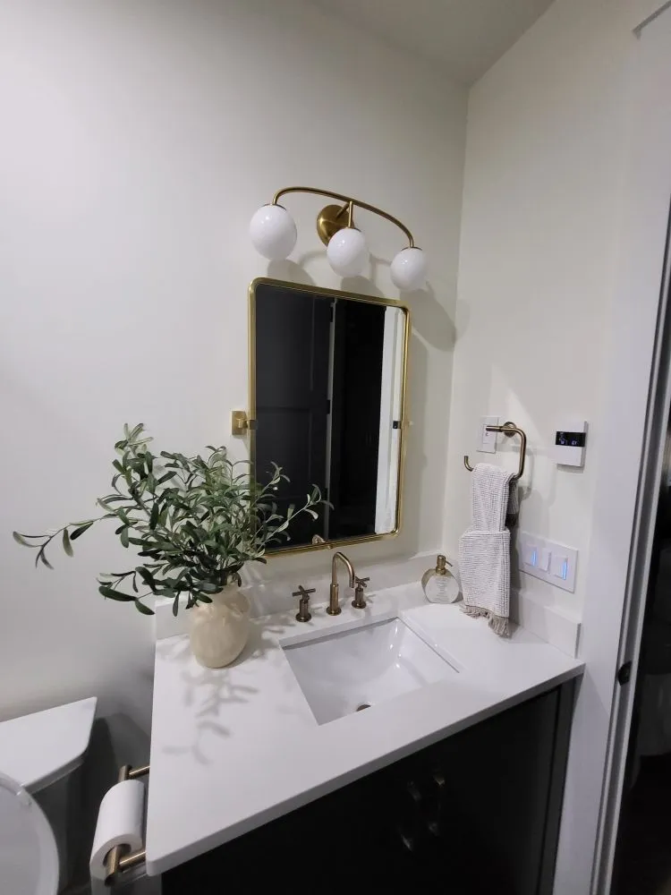 Emergency circuit breaker repair service in ,  - Demo Electrical Services