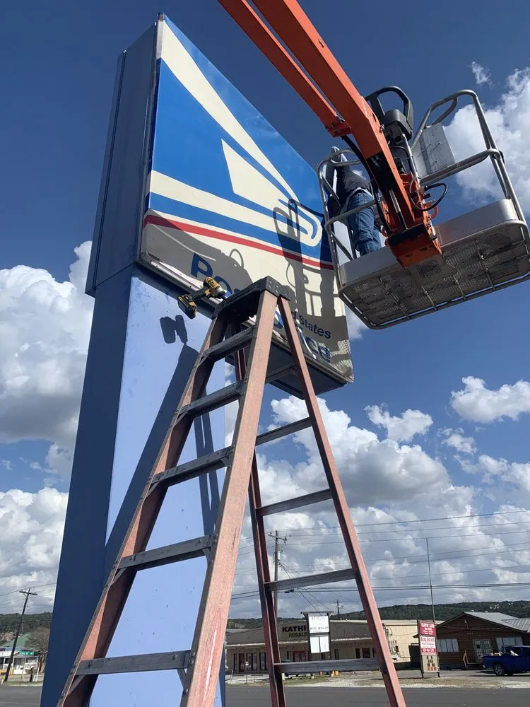 Slide of Dempsey Family Electric of Texas