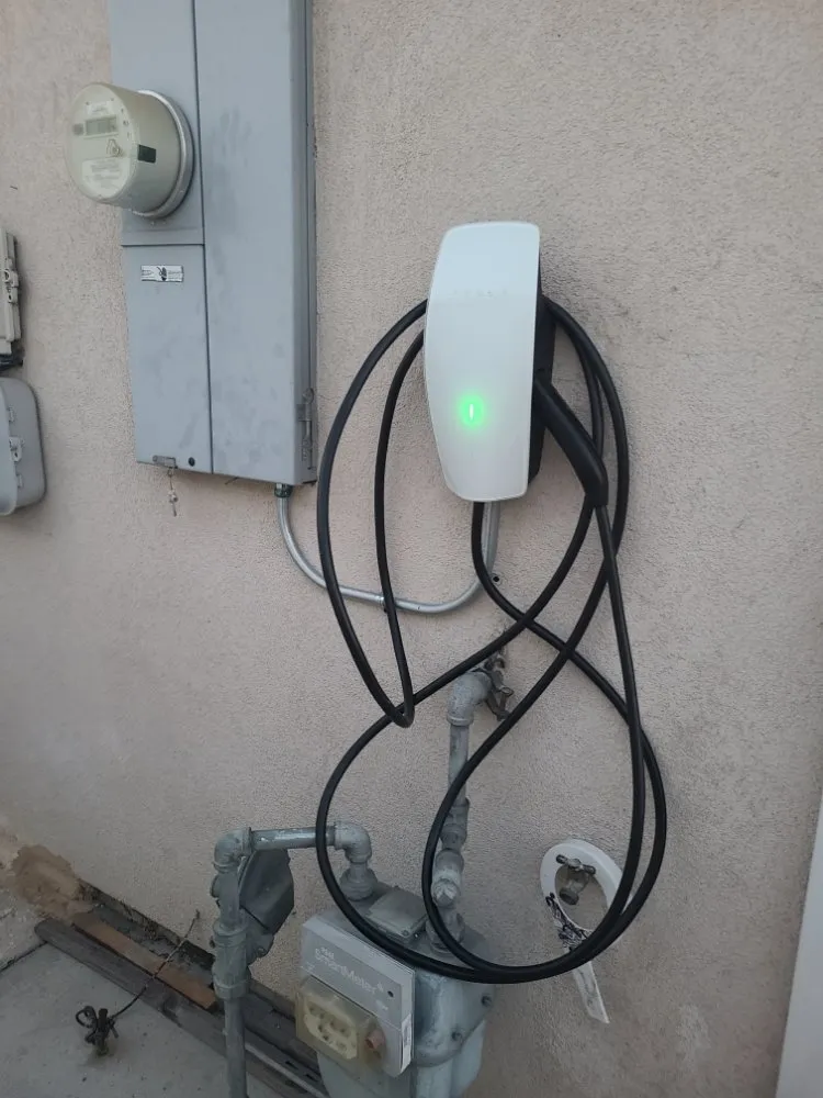 Slide of Den Electric