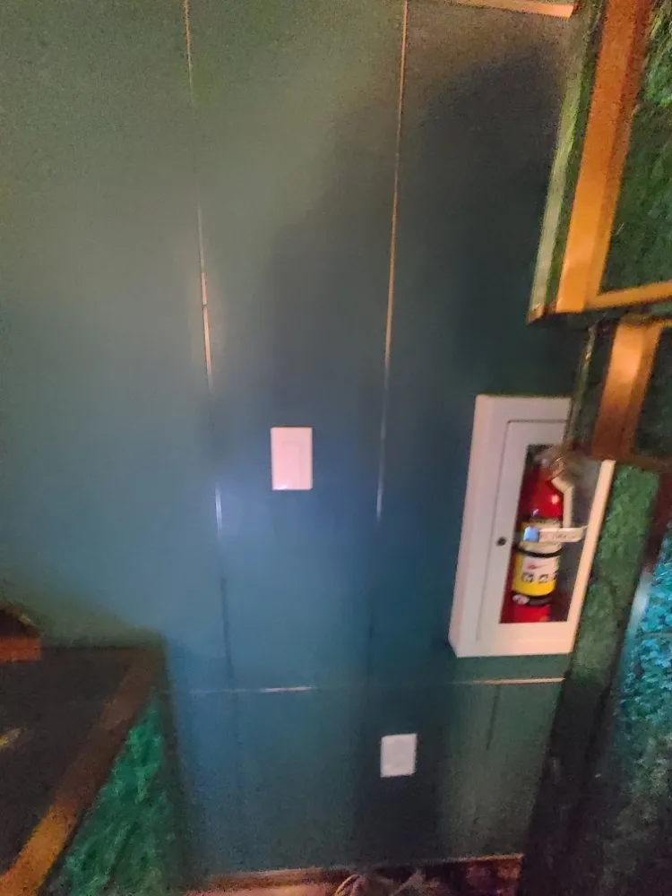 Slide of Den Electric